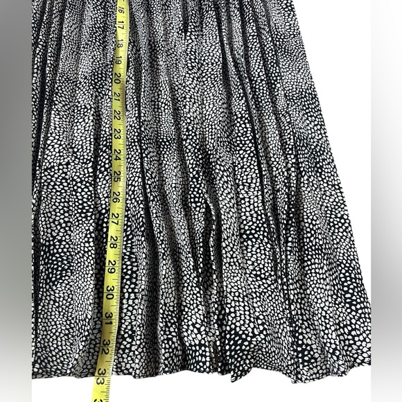 NWT Tahari Skirt Dotted Pleated Plus 1X Black Cream Polyester Elastic Waist - Picture 7 of 7